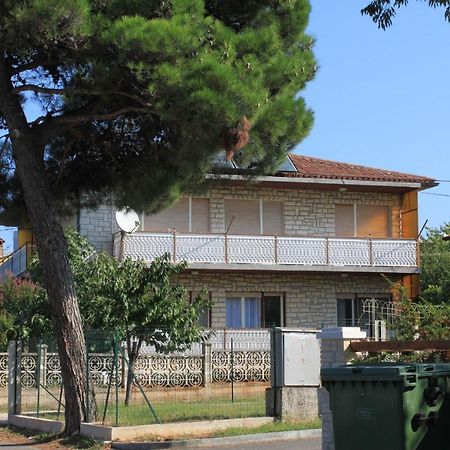 Apartments With A Parking Space Umag - 7066 Exterior photo